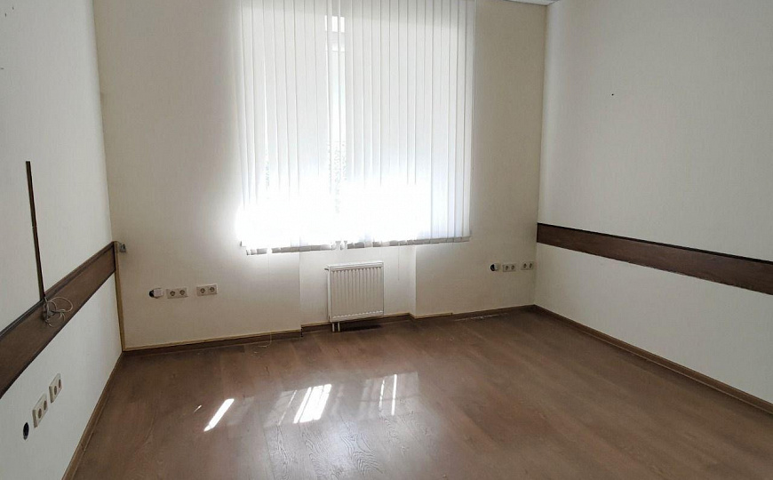 Продается офисное помещение фото