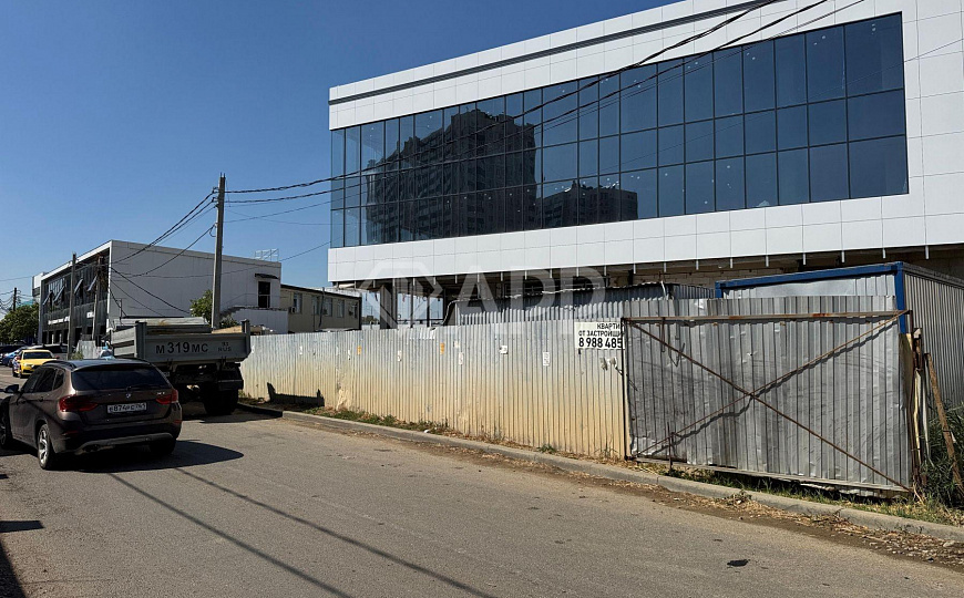 Сдаю торговый центр, 1 500 м² фото