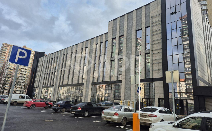 Сдаю торговое помещение, 800 м² фото