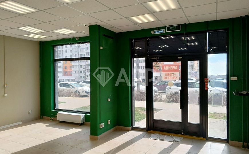 Сдам торговое помещение, 96,3 м² фото