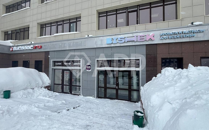 Торгово-складские площади на 1 линии с парковкой фото