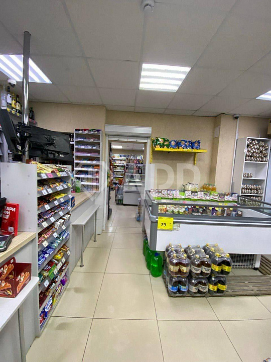 Помещение на 1 линии на въезде в ЖК фото