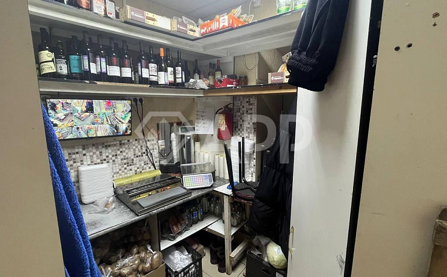 Помещение на 1 линии на въезде в ЖК фото