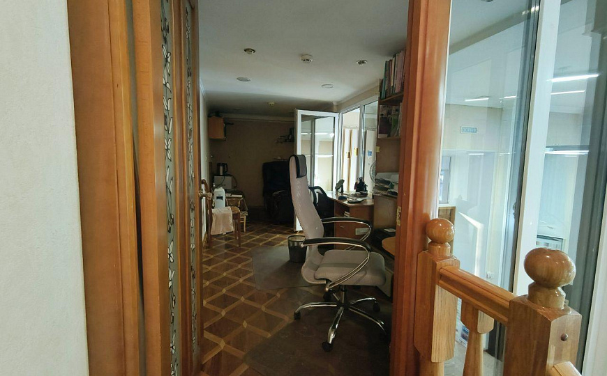 72 м2, 1 этаж, пр. Кирова фото