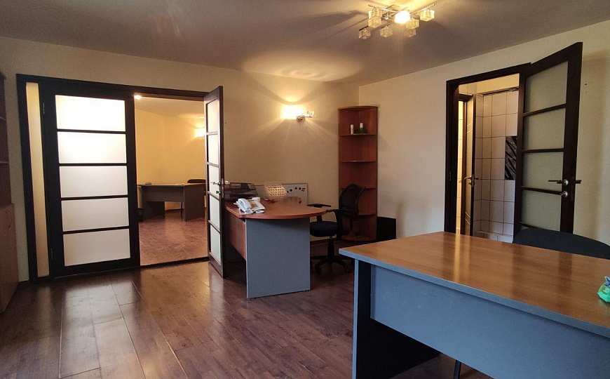 Офис на проспекте, 84 м2 фото