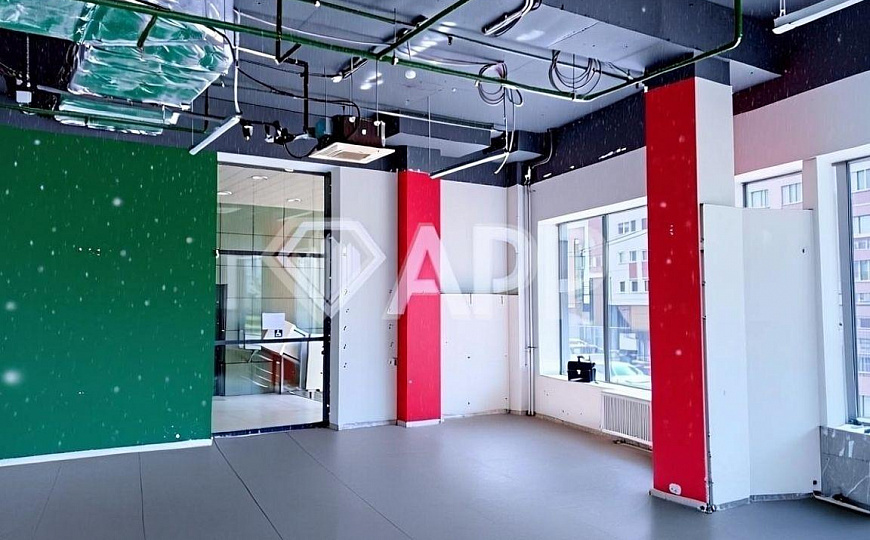 Сдам торговое помещение стрит ритейл фото