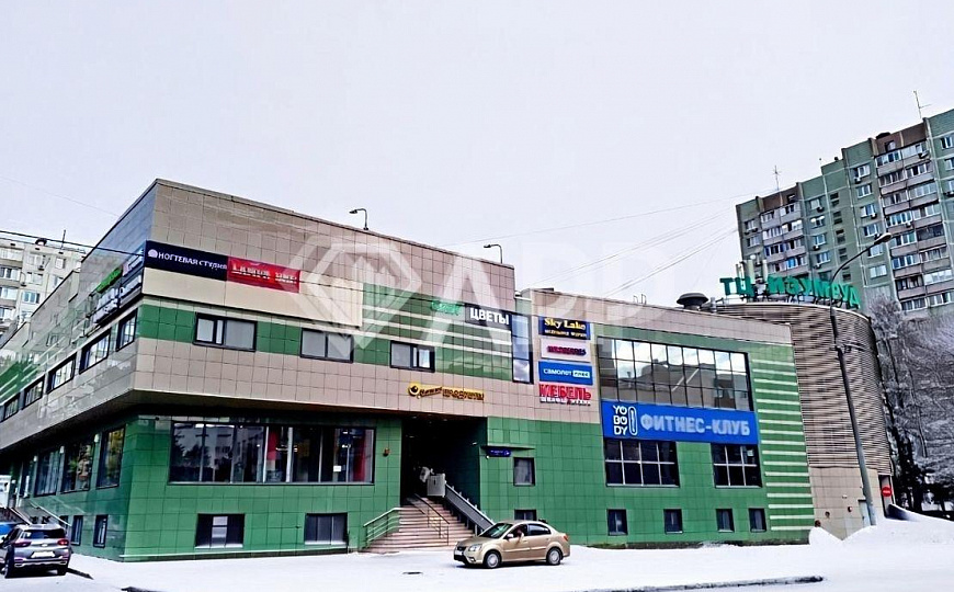 Сдам торговое помещение стрит ритейл фото