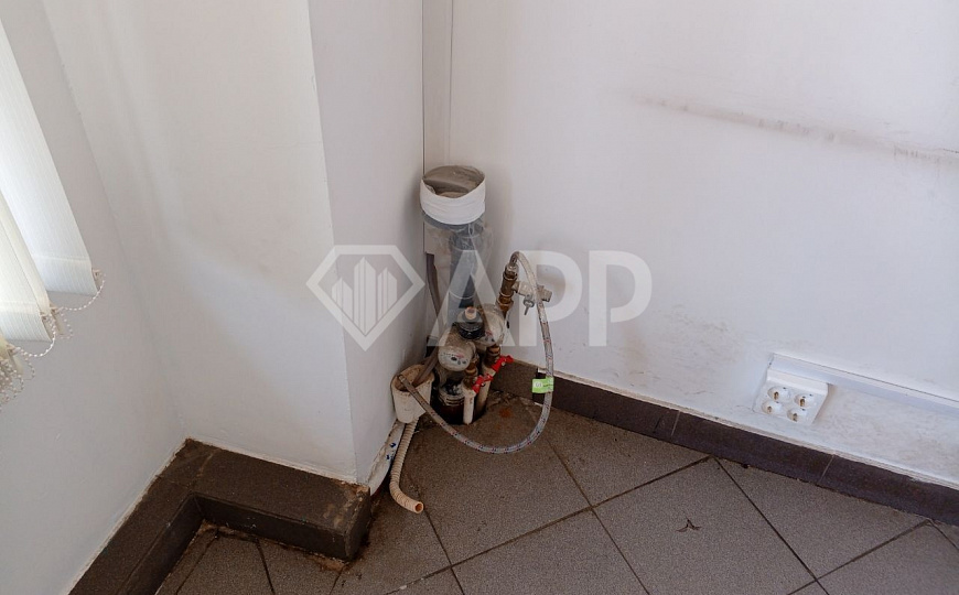 Сдам торговое помещение стрит ритейл фото