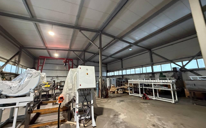 Продается 1300 кв бокс и 30 соток зу фото