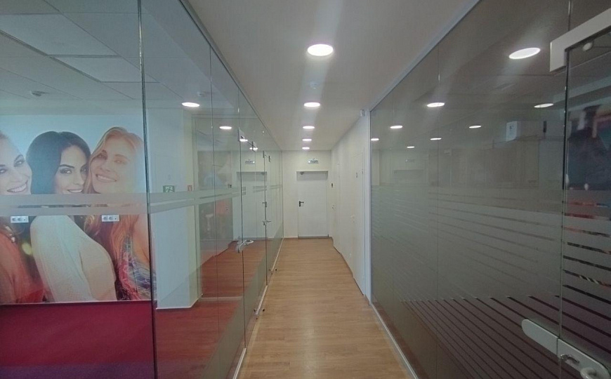 Сдам офисное помещение, 115 м² фото