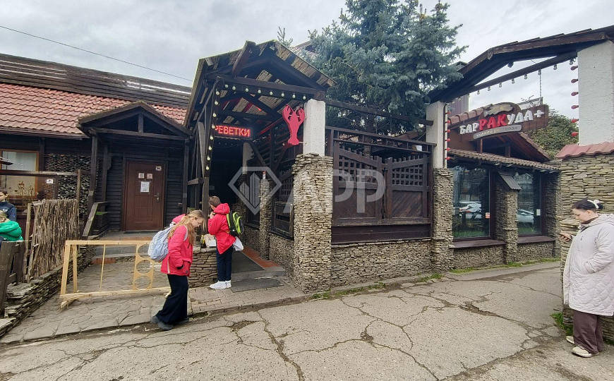 Продам отдельно стоящее здание с арендатором, 862 м² фото