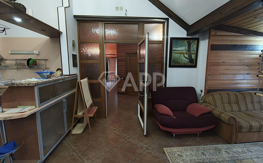 Продам отдельно стоящее здание с арендатором, 862 м² фото