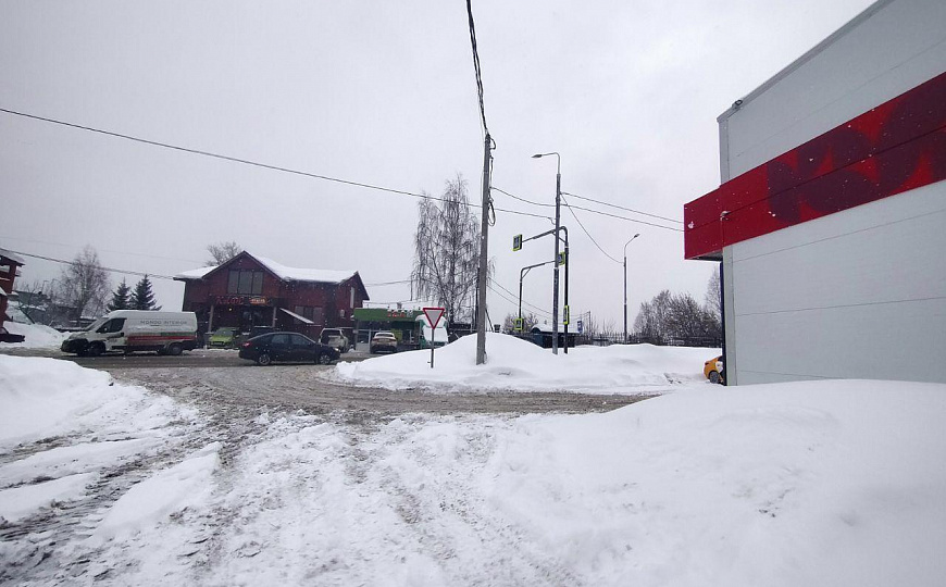 сдам помещение 258м2 в трафиковом месте фото