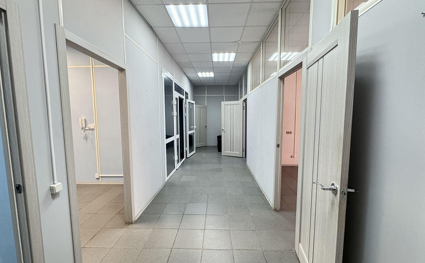 Офисное помещение, 122 м² фото