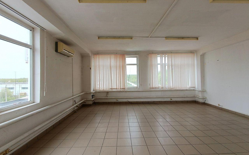 Имущественный комплекс с ж/д путями, 140 000 м² фото