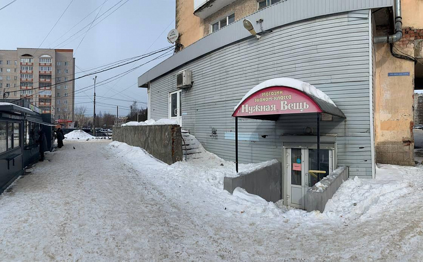 Сдам торговое помещение, 190 м²  фото