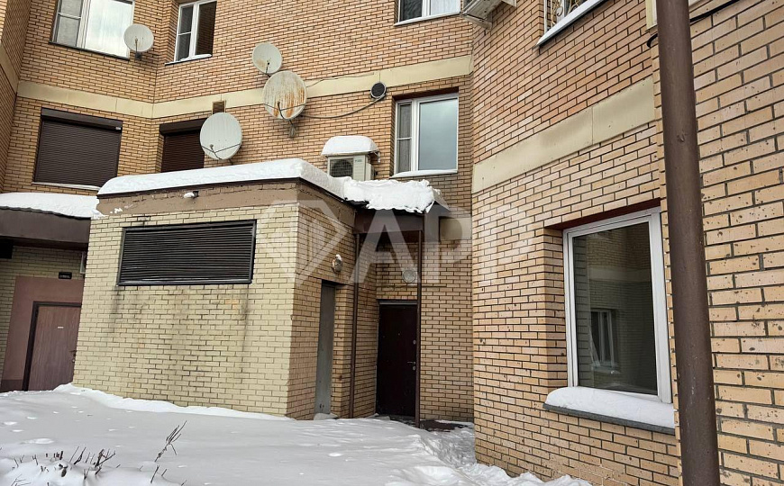 Сдам торговое помещение, 154,6 м² фото