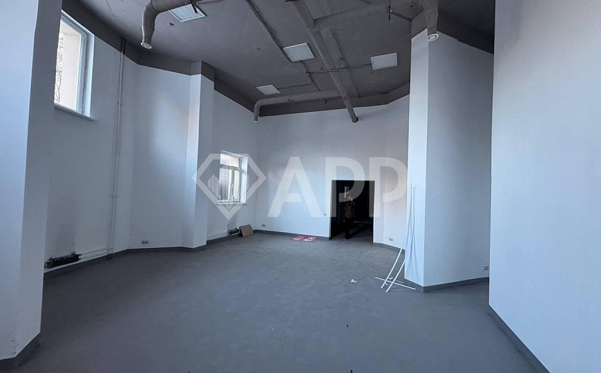 Сдам торговое помещение, 58 м² фото