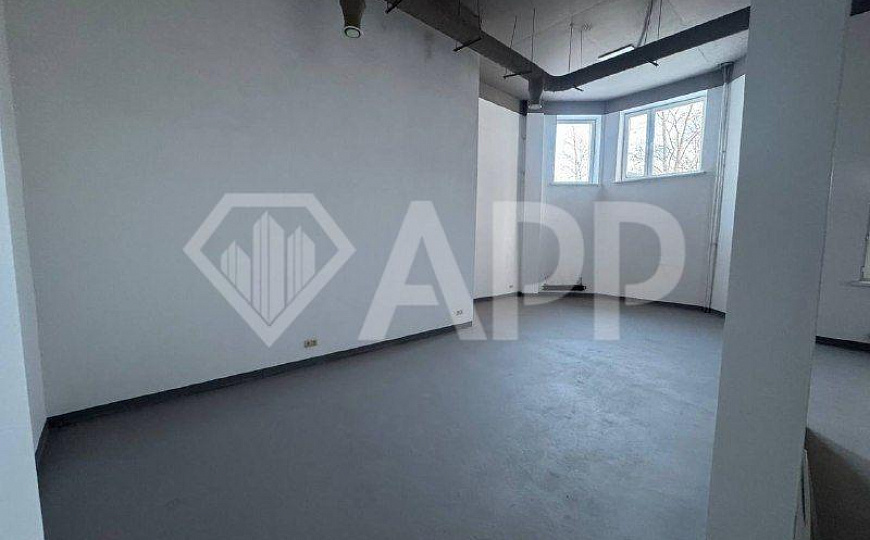 Сдам торговое помещение, 58 м² фото