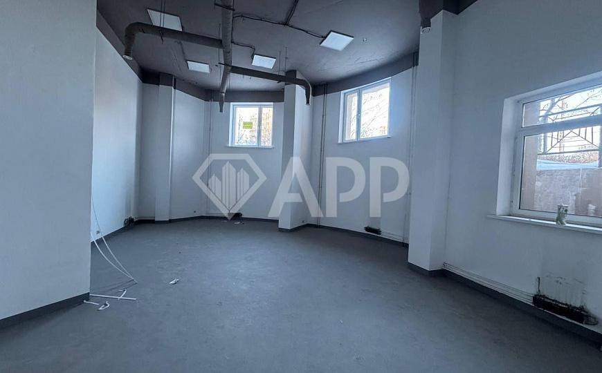 Сдам торговое помещение, 58 м² фото