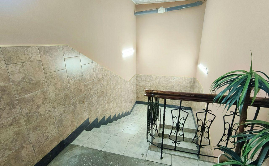 Здание 2 этажа, 280 м2 в центре Колпашево фото