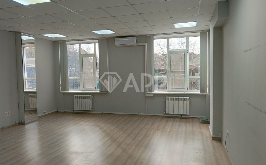 Сдаю офисное помещение, 46 м² фото