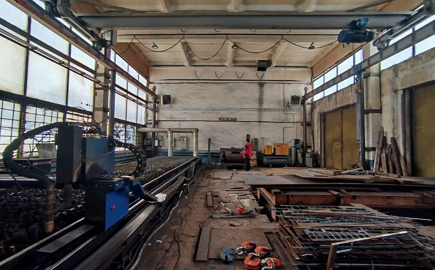 Сдаётся производство с кран балкой, 216кв.м фото