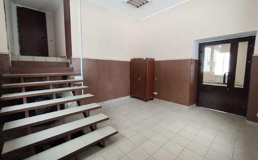 Сдам аренду отдельностоящее здание, можно по частям. фото