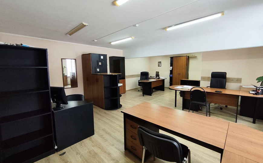 Сдам аренду отдельностоящее здание, можно по частям. фото