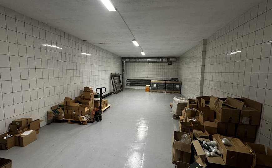 Продажа производственного здания с земельным участком фото