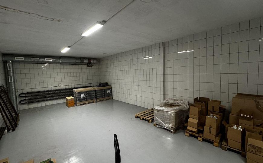 Продажа производственного здания с земельным участком фото