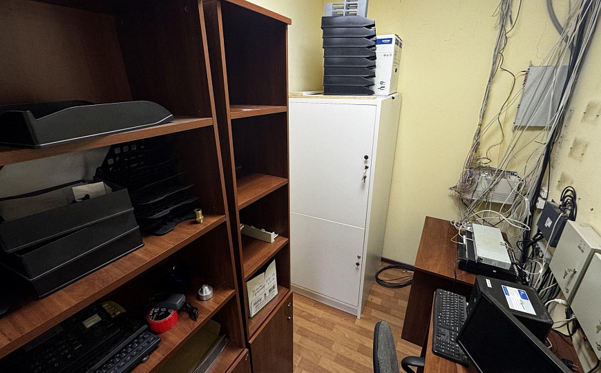 Продажа производственного здания с земельным участком фото