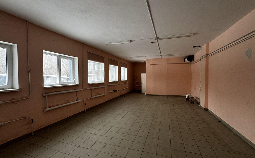 Продажа производственного здания с земельным участком фото