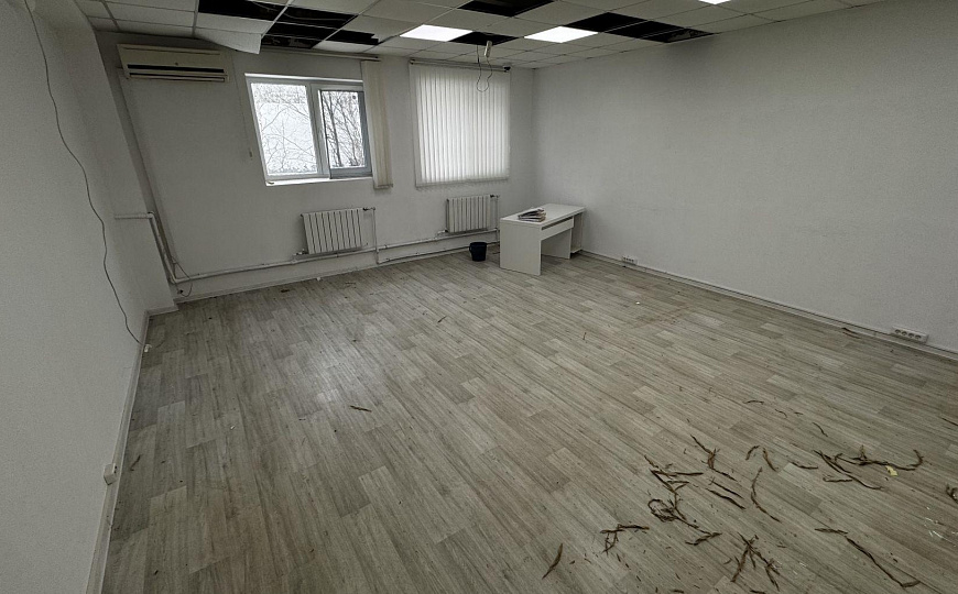 Продажа производственного здания с земельным участком фото