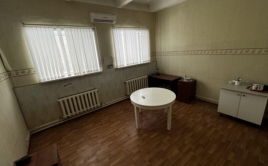 Продажа производственного здания с земельным участком фото