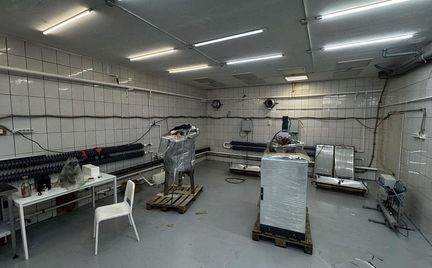 Продажа производственного здания с земельным участком фото