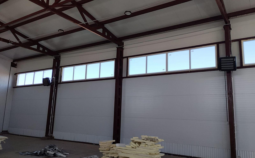 Продаю 1080 м² с земельным участком фото