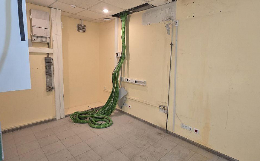 Сдам офисное помещение в оживленном районе фото