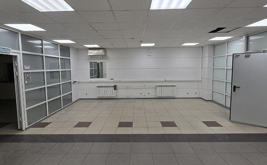 Сдам офисное помещение в оживленном районе фото