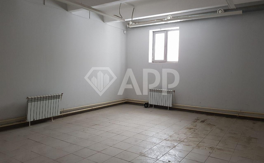 Помещение с витринными окнами 250м.кв фото