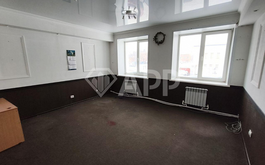 116 м² с ремонтом, на остановке, парковка фото