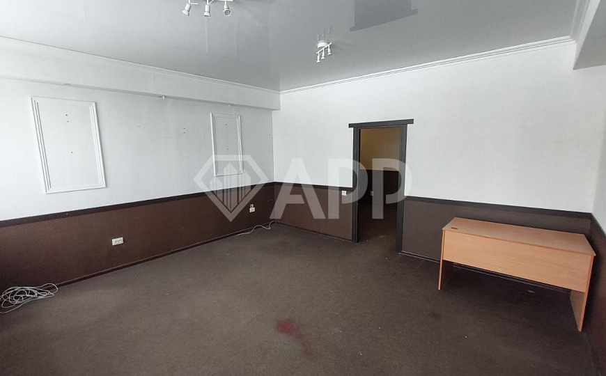 116 м² с ремонтом, на остановке, парковка фото