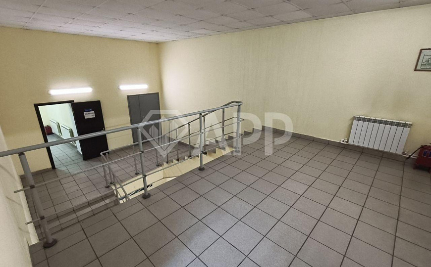 116 м² с ремонтом, на остановке, парковка фото