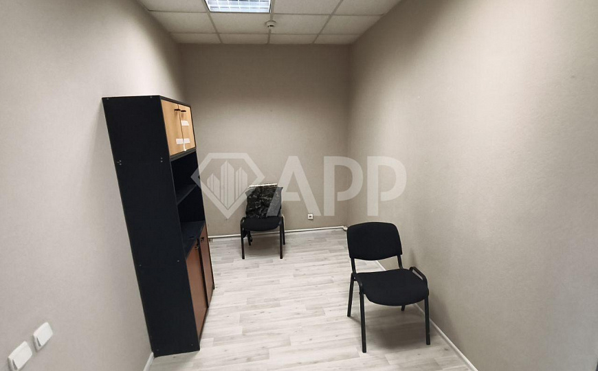 116 м² с ремонтом, на остановке, парковка фото