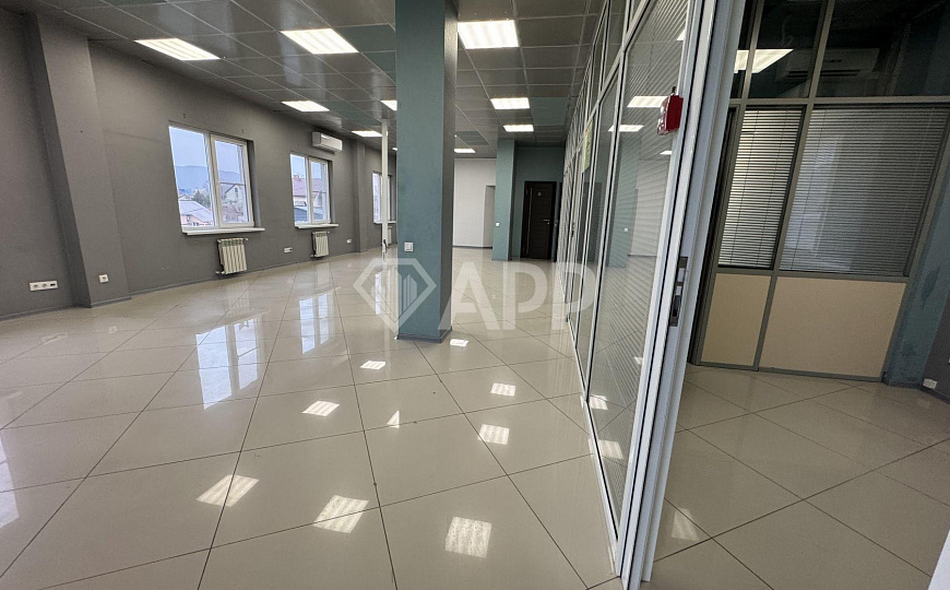 Сдам офисное помещение, 167 м² фото