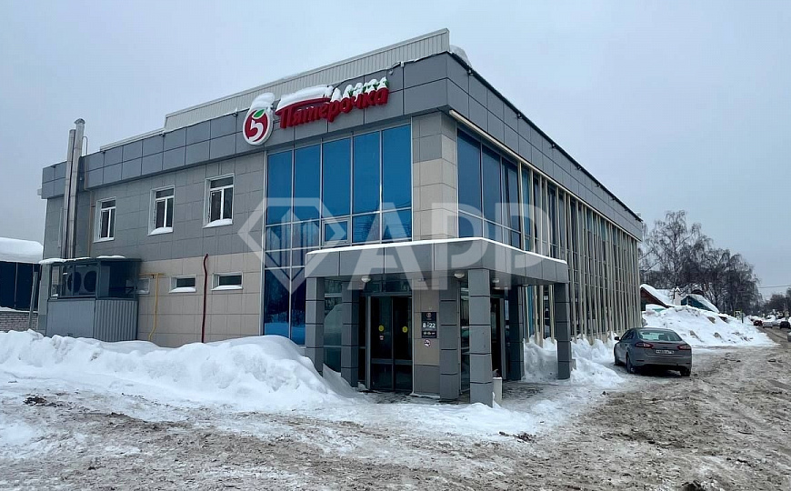 Помещение с панорамными окнами над Пятерочкой фото