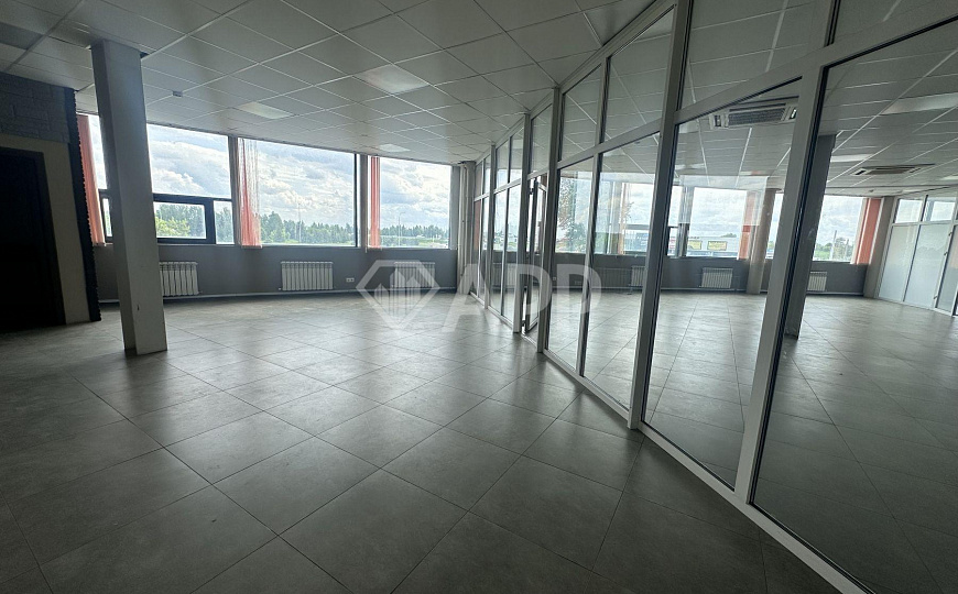 Аренда помещения свободного назначения , 215,7 м² фото