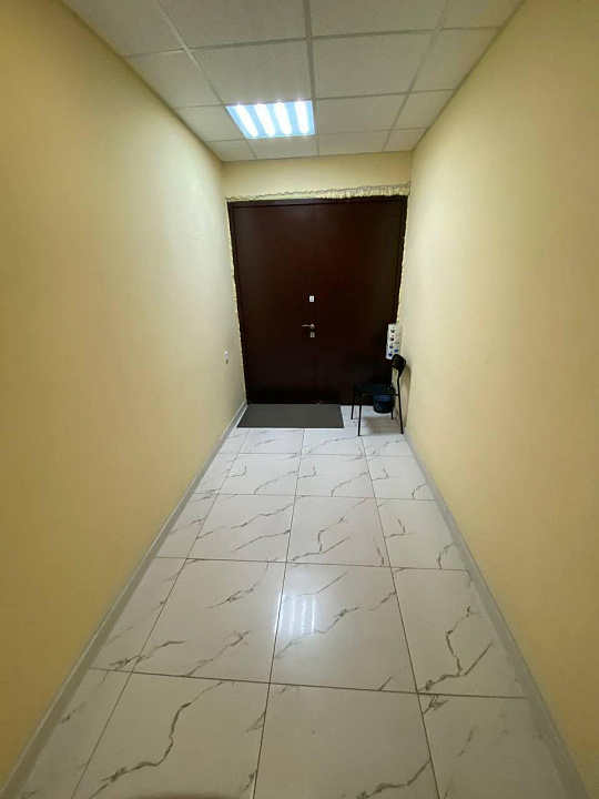 Аренда офисов 23.7  и 35 м2 на первой линии фото