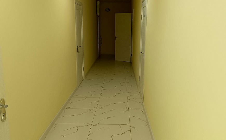 Аренда офисов 23.7  и 35 м2 на первой линии фото