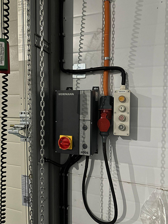 Сдаю производственно-складской комплекс 1500м² с удобной развязкой фото